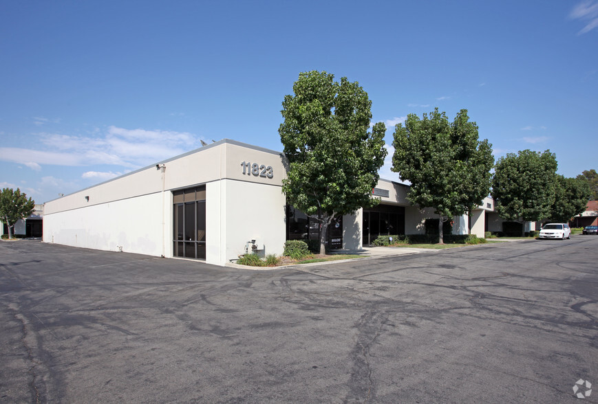 11823 Slauson Ave, Santa Fe Springs, CA for lease - Building Photo - Image 3 of 8