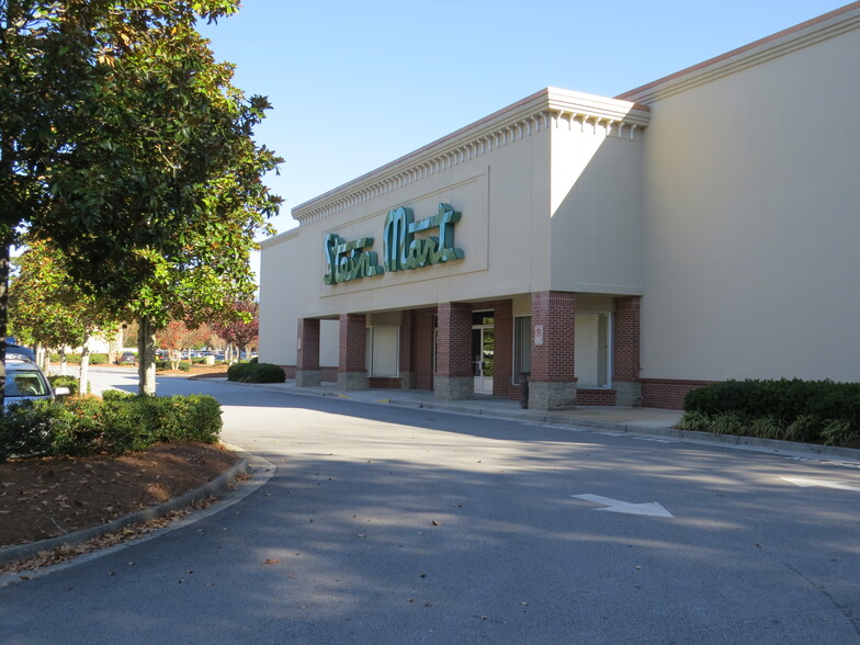 130 Peachtree E. Shopping Ct, Peachtree City, GA for lease - Building Photo - Image 3 of 14