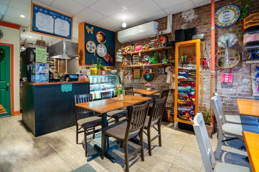 2108 Second Ave, New York, NY for lease - Building Photo - Image 2 of 9