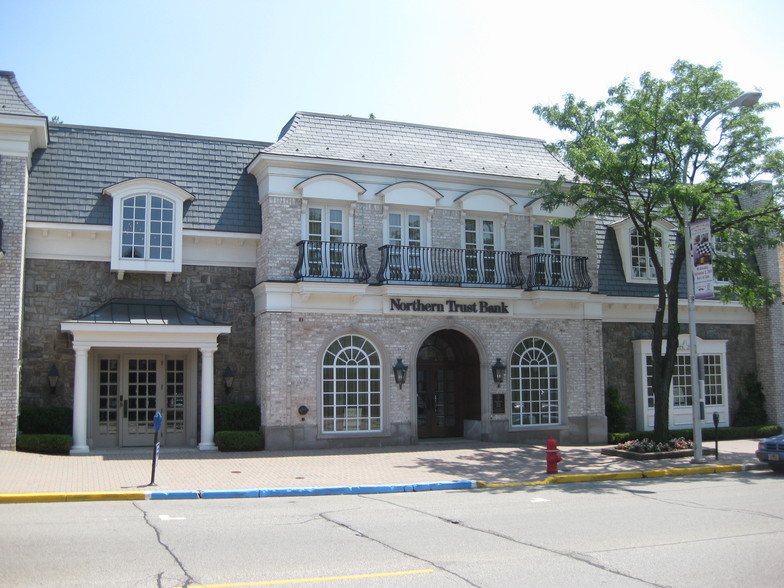 120 Kercheval Ave, Grosse Pointe Farms, MI for lease - Building Photo - Image 2 of 5