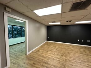 203 E 3rd St, Sanford, FL for lease Interior Photo- Image 2 of 5