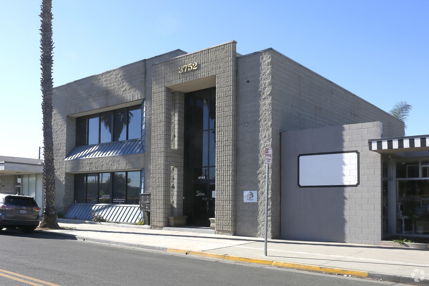 3752 Elizabeth St, Riverside, CA for lease - Primary Photo - Image 1 of 2