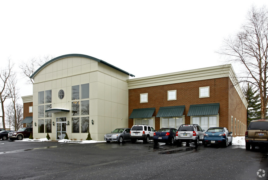 32875 Solon Rd, Solon, OH for lease - Primary Photo - Image 1 of 26