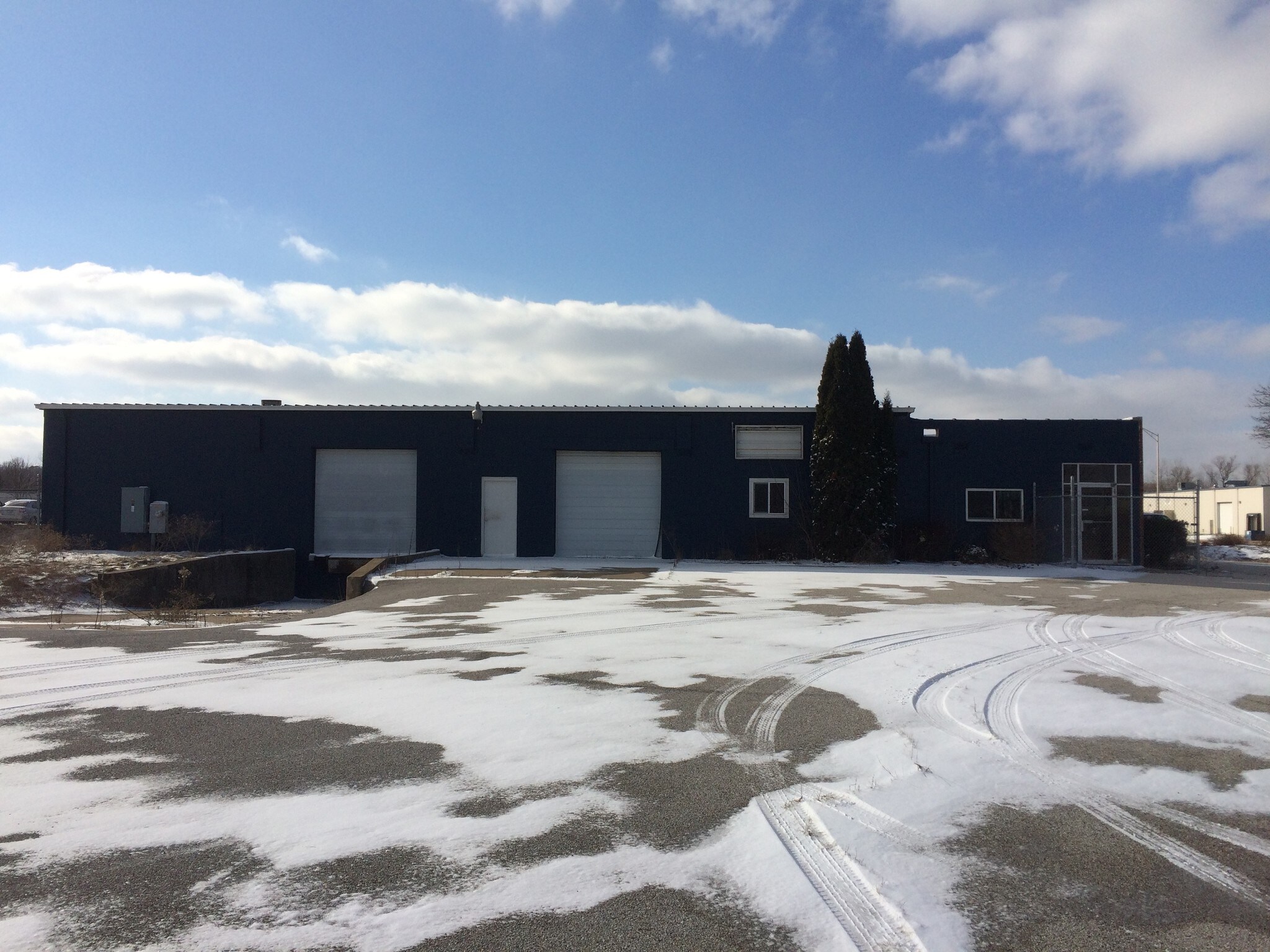 4220 81st Ave W, Rock Island, IL for sale Building Photo- Image 1 of 1