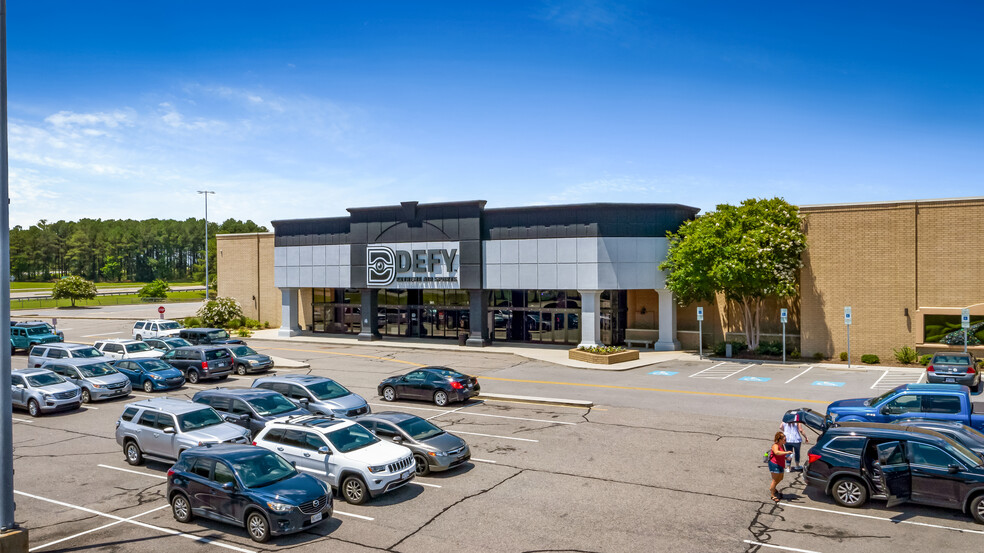 102-400 Westwood Shopping Ctr, Fayetteville, NC for lease - Building Photo - Image 2 of 21