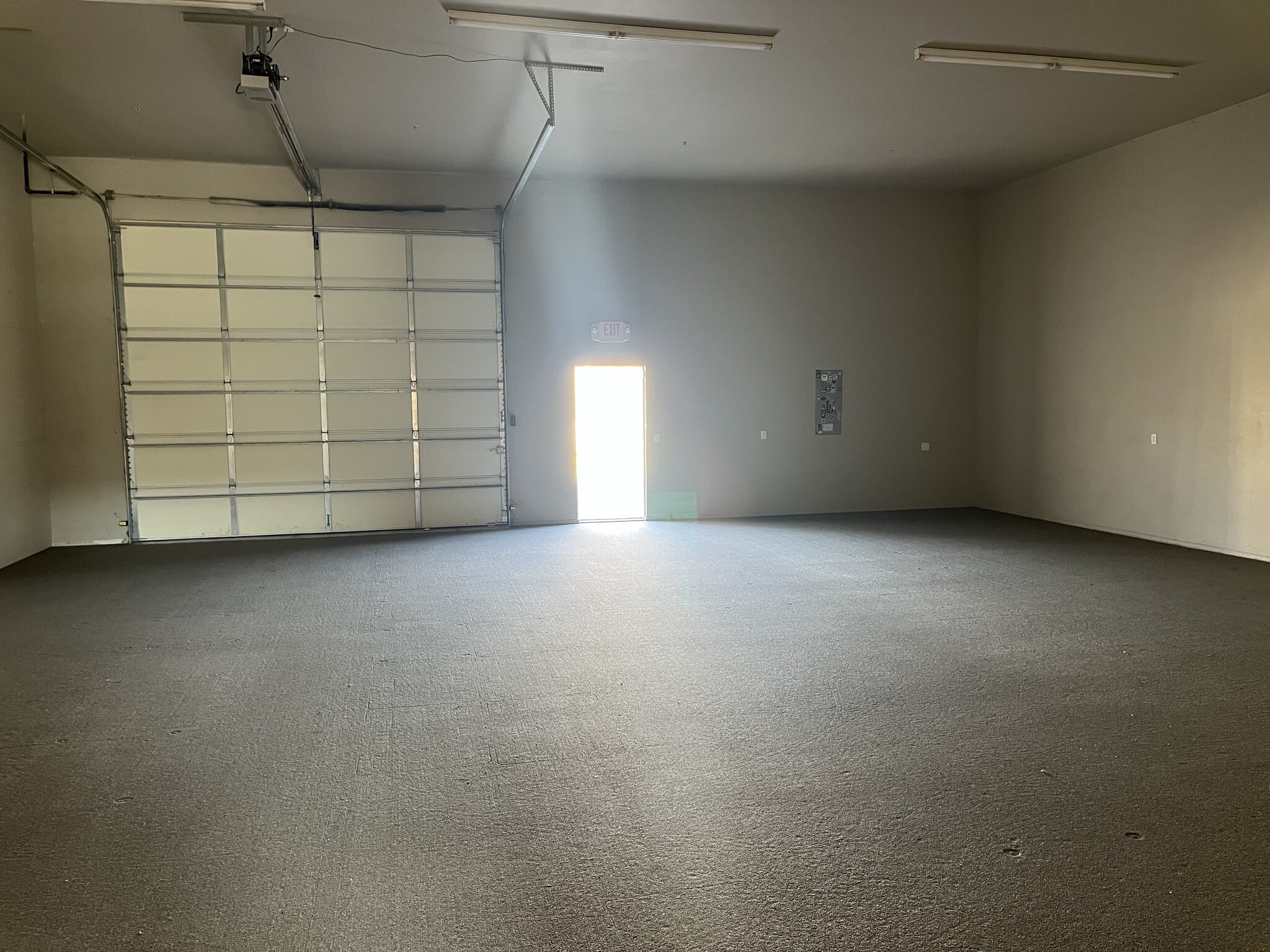 1361 N Fretz Dr, Edmond, OK for lease Building Photo- Image 1 of 8