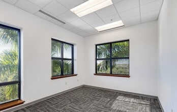 9530 Marketplace Rd, Fort Myers, FL for lease Interior Photo- Image 2 of 2