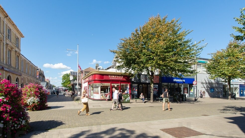 2 Surrey Street & 55-57 London Rd N, Lowestoft for sale - Building Photo - Image 2 of 6