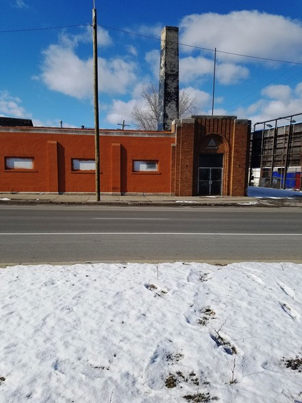 14471 Livernois Ave, Detroit, MI for lease - Building Photo - Image 2 of 9