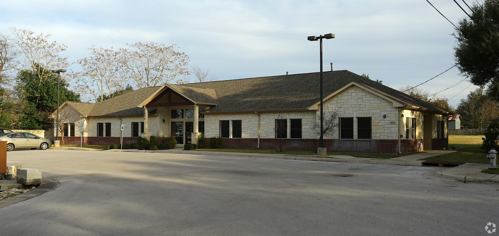 1633 Williams Dr, Georgetown, TX for sale Primary Photo- Image 1 of 1