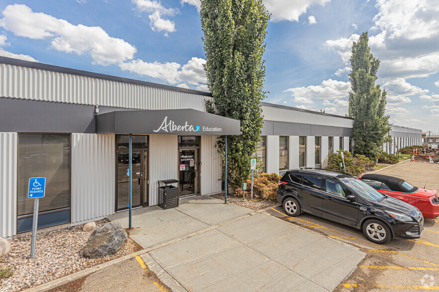 13140 St Albert Trl NW, Edmonton, AB for lease - Building Photo - Image 3 of 5