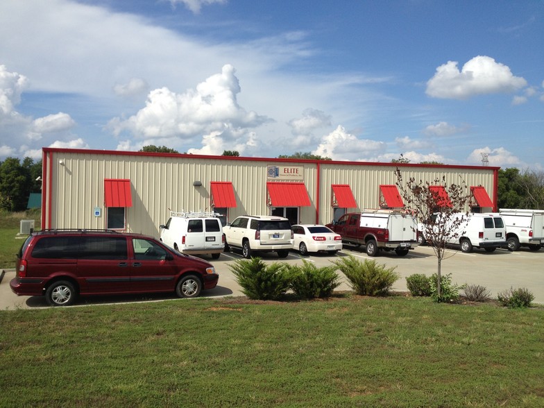 232 Industrial Dr, Clarksville, TN for sale - Primary Photo - Image 1 of 1