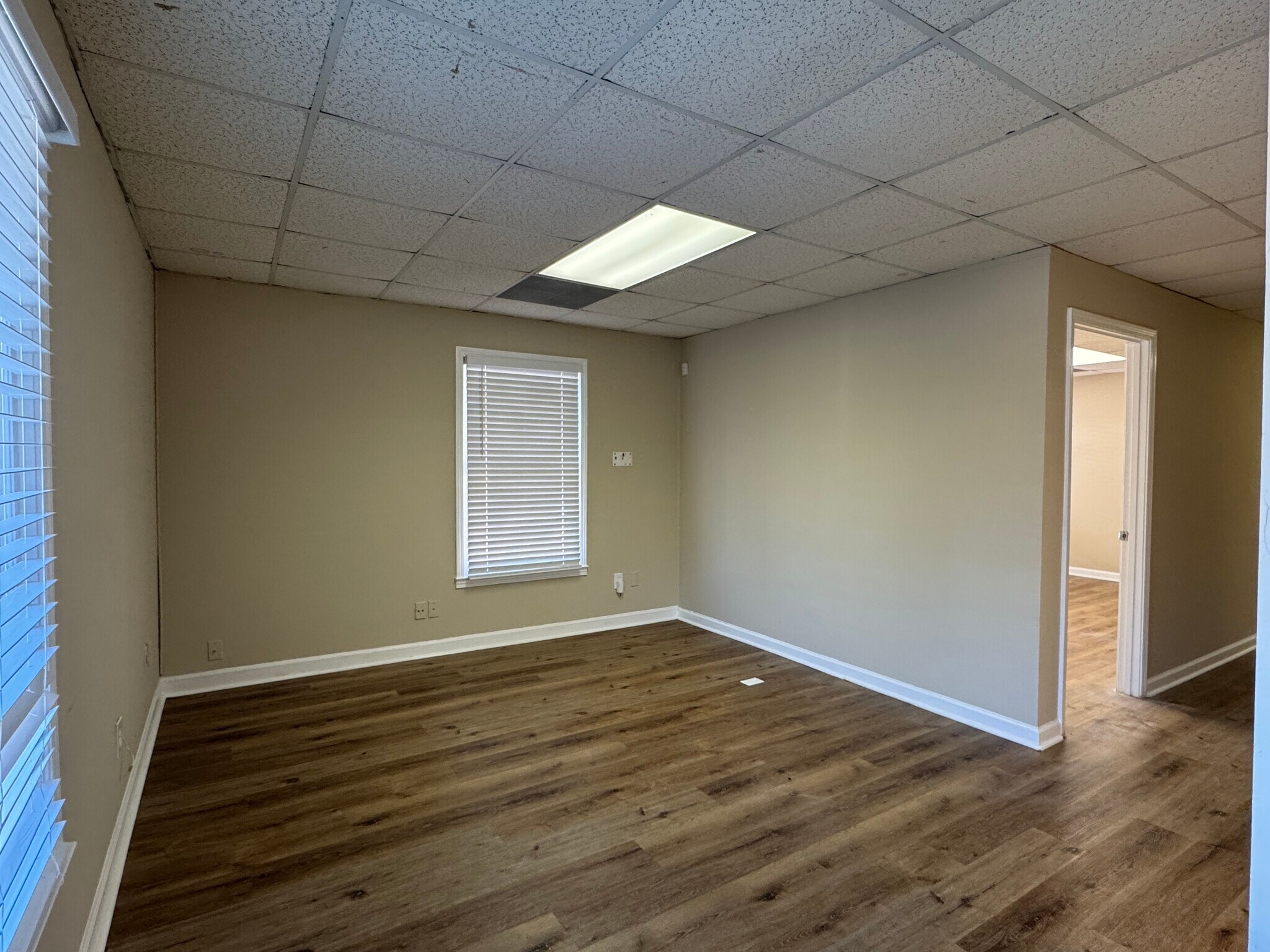 3411 Austell Rd SW, Marietta, GA for lease Interior Photo- Image 1 of 5