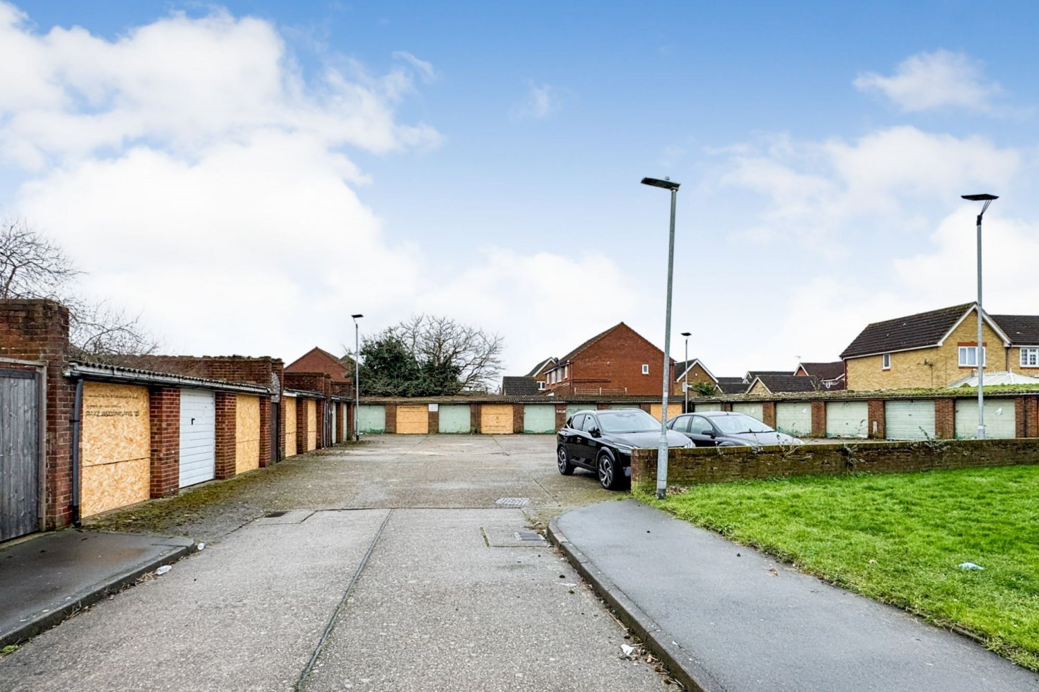 Shortmead Dr, Waltham Cross for sale Primary Photo- Image 1 of 1