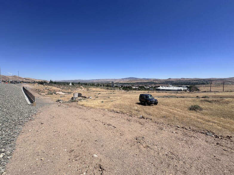 3940 Pyramid Way, Sparks, NV for sale - Building Photo - Image 2 of 6