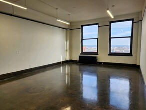 275 4th St E, Saint Paul, MN for lease Interior Photo- Image 1 of 4