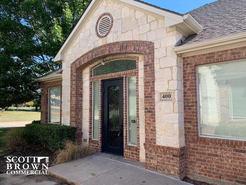 3000 Keller Springs Rd, Carrollton, TX 75006