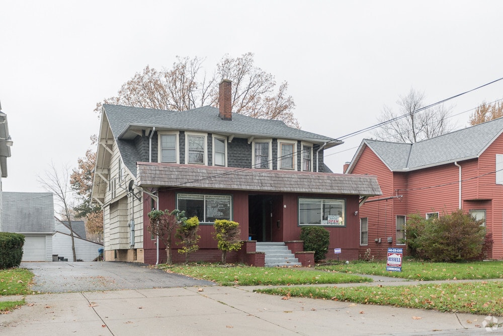 485487 Front St, Berea, OH 44017