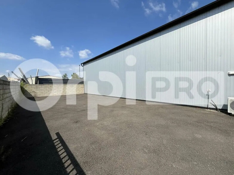 Flex in Varennes-Jarcy for lease - Building Photo - Image 3 of 12
