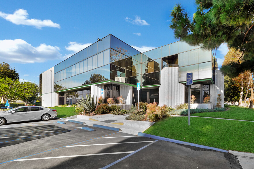 3535 Hyland Ave, Costa Mesa, CA for lease - Building Photo - Image 1 of 13