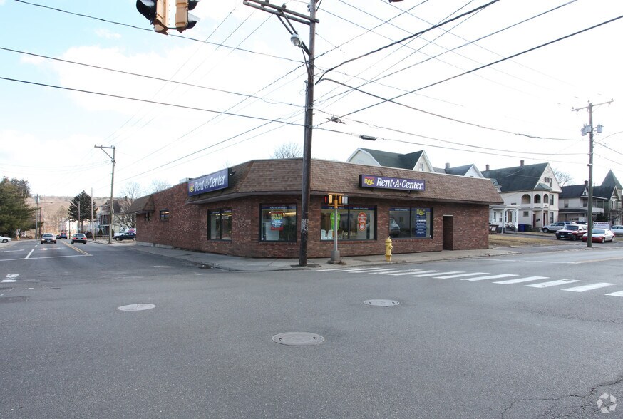 237 S Main St, Torrington, CT for sale - Primary Photo - Image 1 of 1