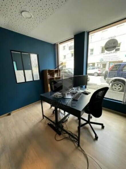 Office in Pessac for sale - Interior Photo - Image 1 of 3
