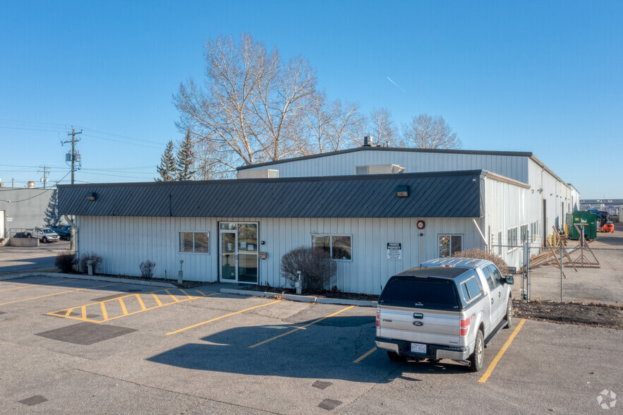 2719 3 Av, Calgary, AB for lease - Primary Photo - Image 1 of 8