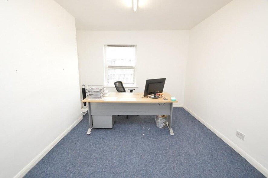 17 Havelock Rd, Hastings for lease - Building Photo - Image 3 of 4