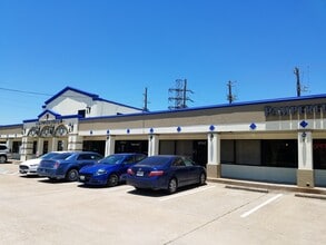 6713 Broadway, Pearland, TX for lease Interior Photo- Image 1 of 2