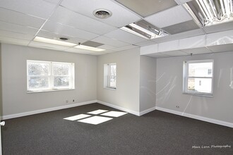 400 W Roosevelt Rd, Wheaton, IL for lease Interior Photo- Image 2 of 2