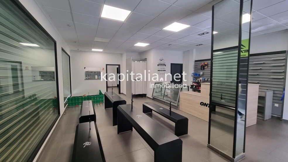 Retail in Ontinyent, Valencia for lease - Building Photo - Image 3 of 4