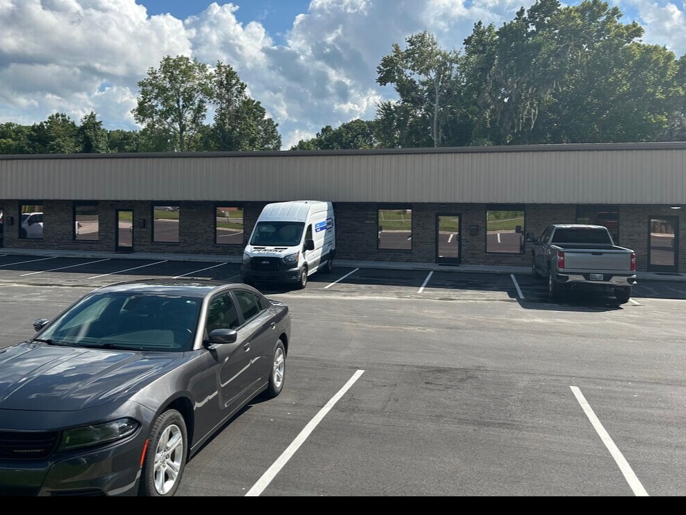 2213-2215 Rowland Dr, Thunderbolt, GA for lease Building Photo- Image 1 of 6