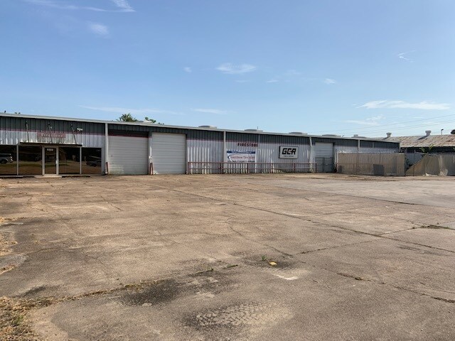 5555 College St, Beaumont, TX for sale - Building Photo - Image 1 of 1
