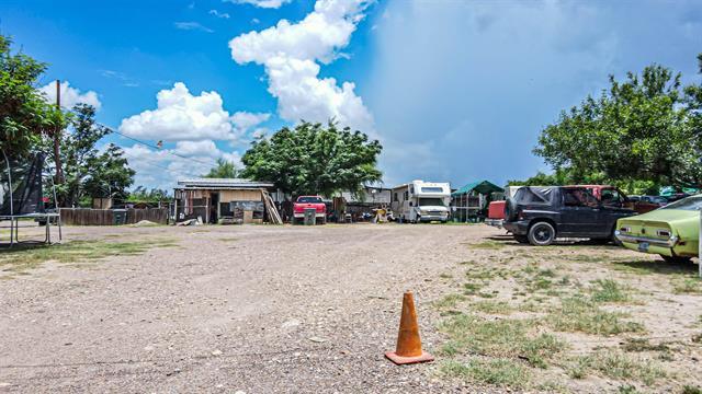 Barrios Street, Laredo, TX for sale Primary Photo- Image 1 of 17