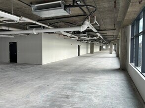 32 Oakland Ave, Jersey City, NJ for lease Interior Photo- Image 1 of 3