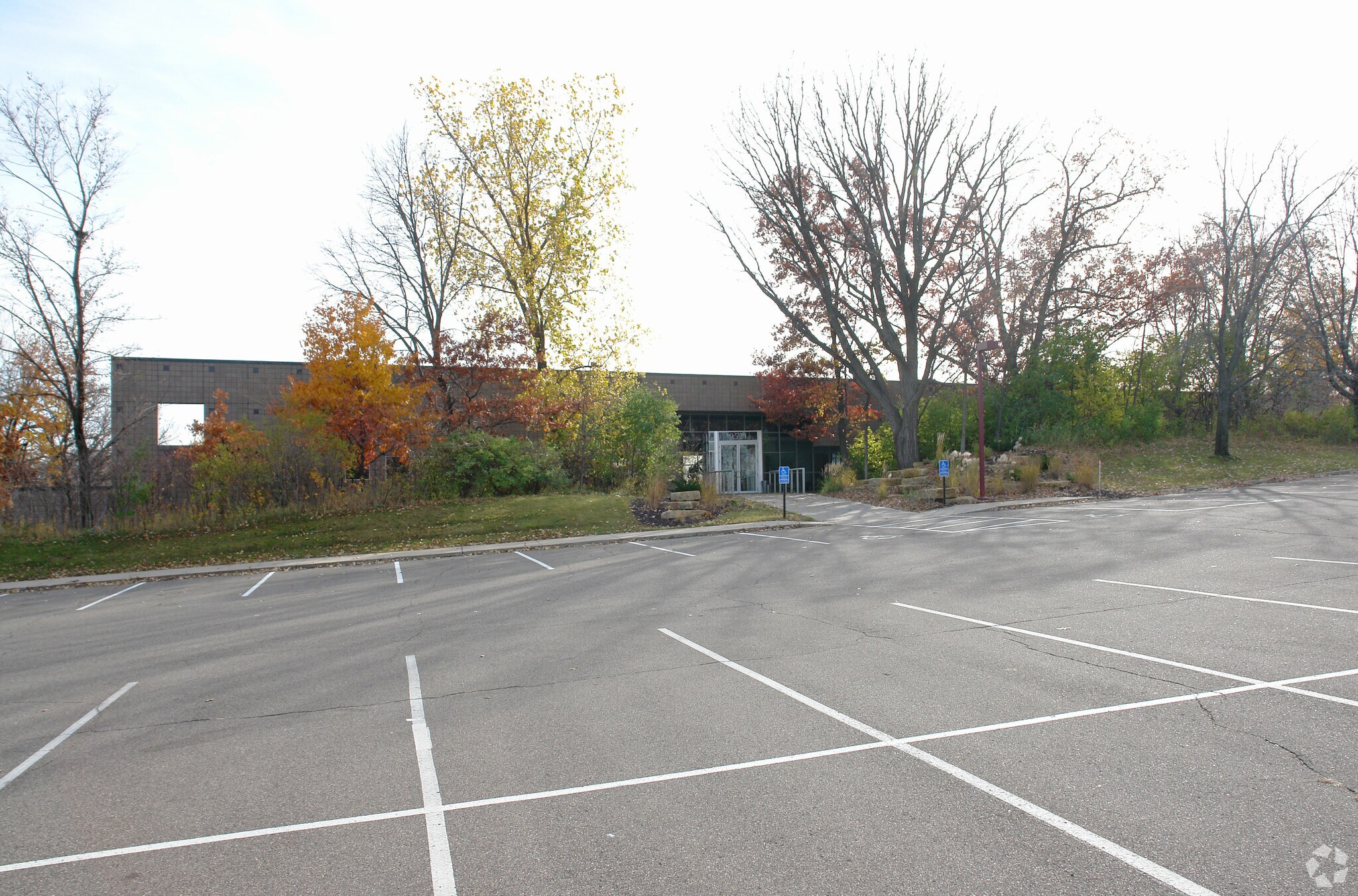 8050 Washington Ave S, Eden Prairie, MN for sale Primary Photo- Image 1 of 1