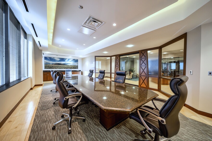 13465 Midway Rd, Farmers Branch, TX for lease - Interior Photo - Image 2 of 32