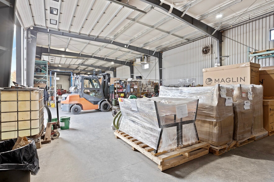 143 Walgreen Rd, Ottawa, ON for sale - Building Photo - Image 2 of 17