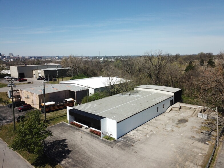 1004 Old Tree Ct, Nashville, TN for sale - Building Photo - Image 1 of 7