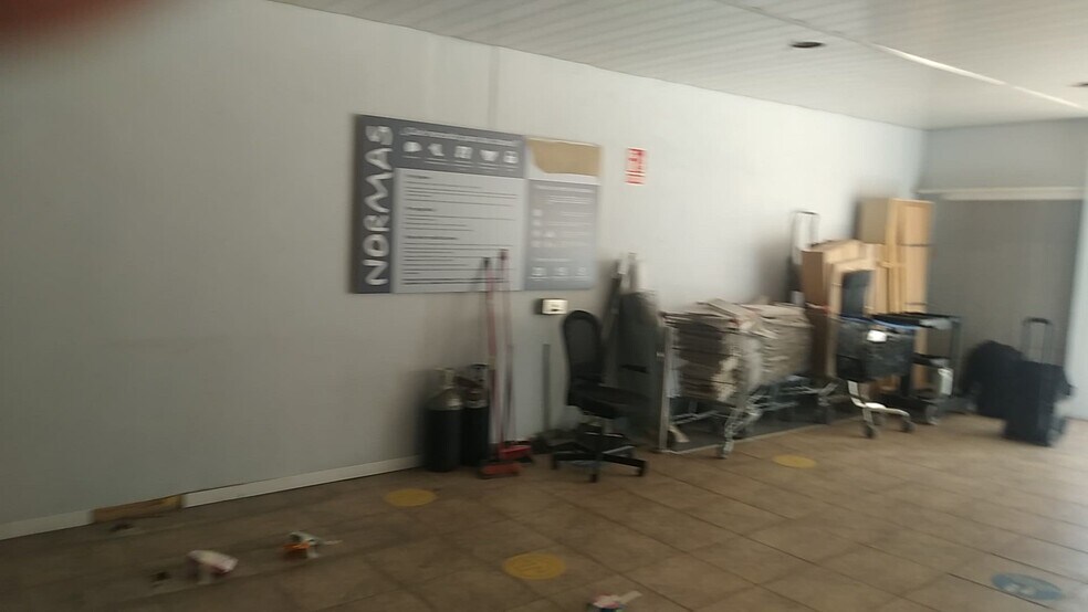 Calle Turín, 7, Parla, Madrid for lease - Commercial Listing Video - Image 2 of 9
