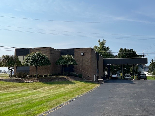 1675 N Lapeer Rd, Lapeer, MI for sale - Building Photo - Image 1 of 5