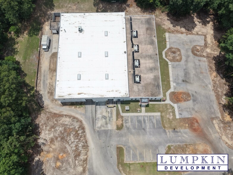 154 Airpark Industrial Rd, Alabaster, AL for lease - Building Photo - Image 2 of 12