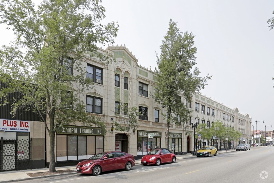 4538-4552 N Clark St, Chicago, IL for lease - Building Photo - Image 3 of 7