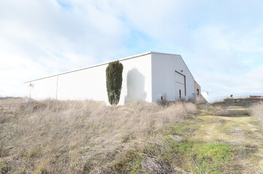 Industrial in Monterrubio de Armuña for sale - Building Photo - Image 2 of 40