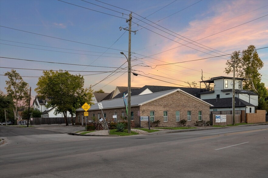 6212 N Main St, Houston, TX for sale - Building Photo - Image 2 of 10