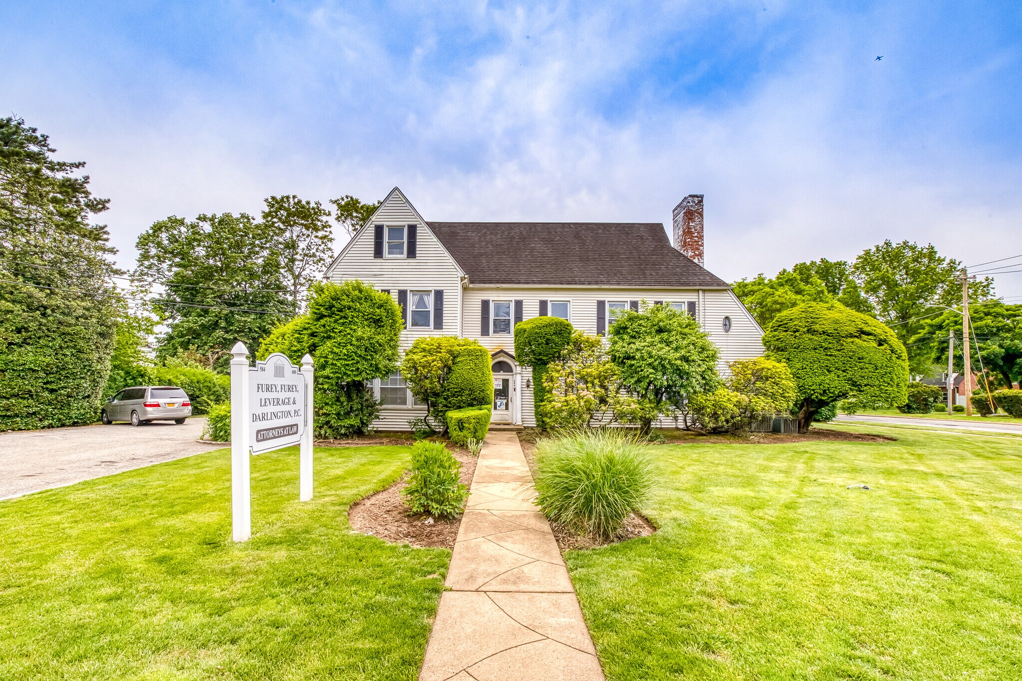 584 Front St, Hempstead, NY for sale Primary Photo- Image 1 of 1
