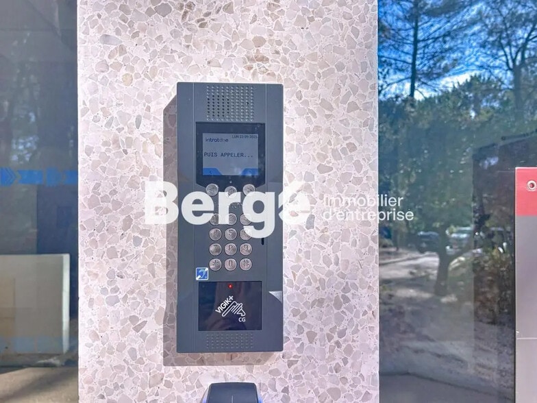 Office in SOPHIA ANTIPOLIS for sale - Building Photo - Image 2 of 13