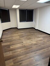 6377 Nancy Ridge Dr, San Diego, CA for lease Interior Photo- Image 2 of 5