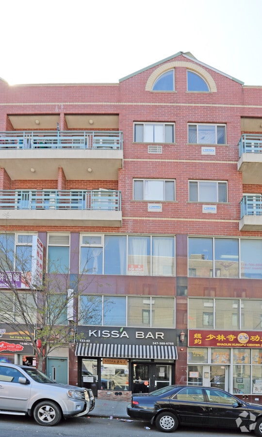 13342 37th Ave, Flushing, NY 11354