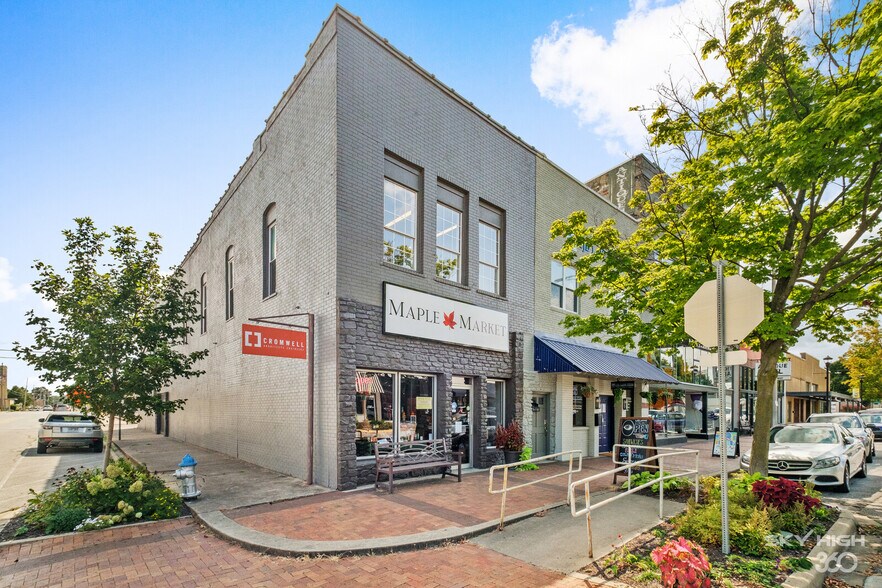 111 W Emma Ave, Springdale, AR for sale - Building Photo - Image 1 of 1